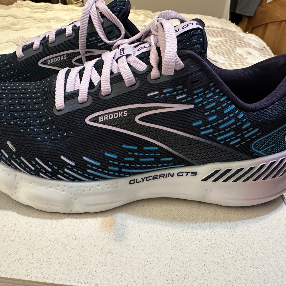 Brooks Women's Dark Blue and Lavender Running Shoes